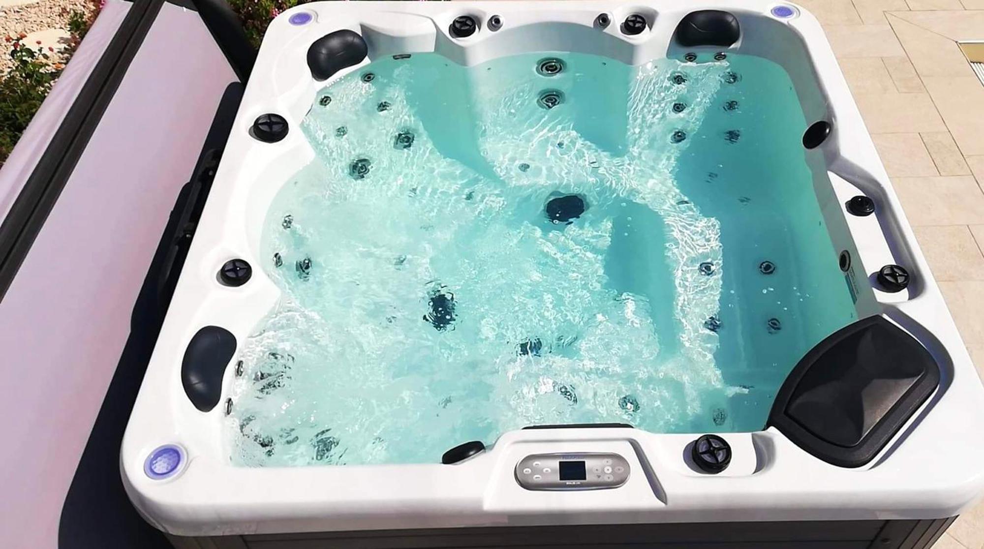 Villa Spacieuse A Beziers Avec Piscine Privee Et Jacuzzi Ngoại thất bức ảnh